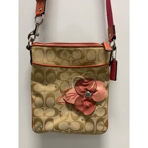Vintage Coach Signature Floral Applique Crossbody Bag Tan Pink Messenger Bag